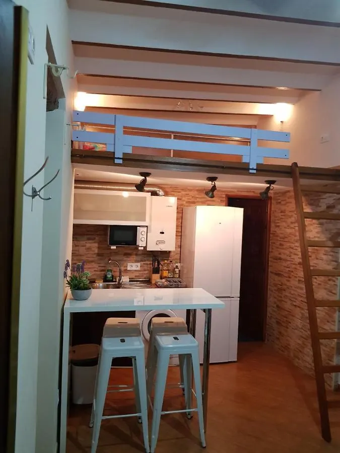 Magnifico Apartamento Tipo Duplex En Triana Seville 0*,